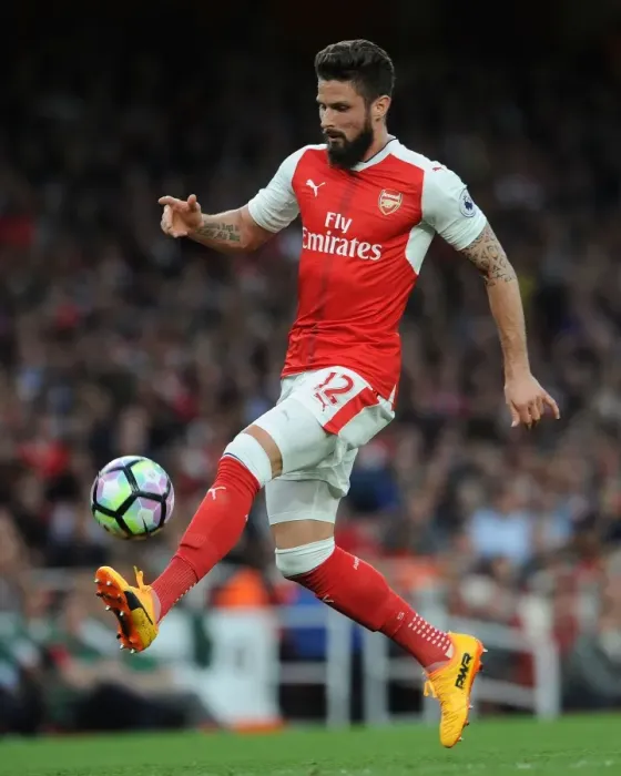 Framed Print : Olivier Giroud in Action: Arsenal vs. Sunderland (2016-17) Framed Print : Olivier Giroud in Action: Arsenal vs. Sunderland (2016-17)
