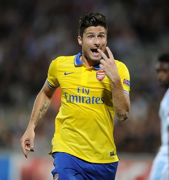 Olivier Giroud in Action: Arsenal vs. Marseille, UEFA Champions League 2013-14