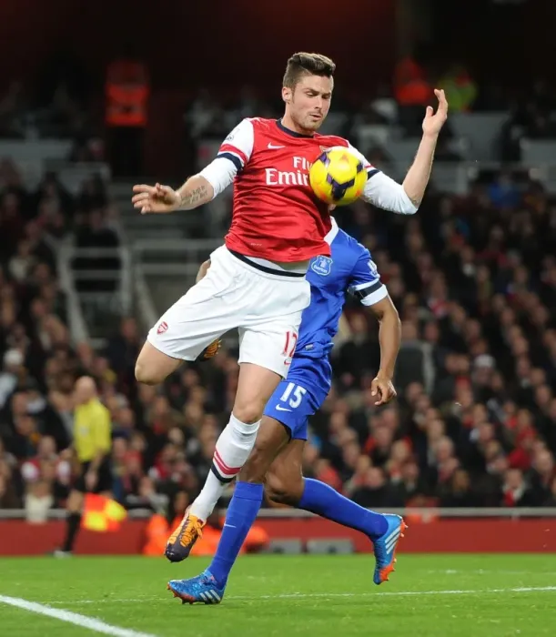 Framed Print : Olivier Giroud in Action: Arsenal vs Everton, Premier League 2013-14