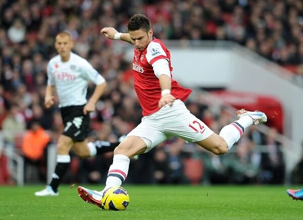 Olivier Giroud in Action: Arsenal vs Fulham, Premier League 2012-13