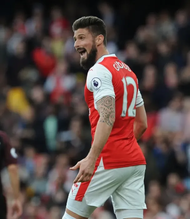 Framed Print : Olivier Giroud in Action: Arsenal vs Manchester City, Premier League 2016-17