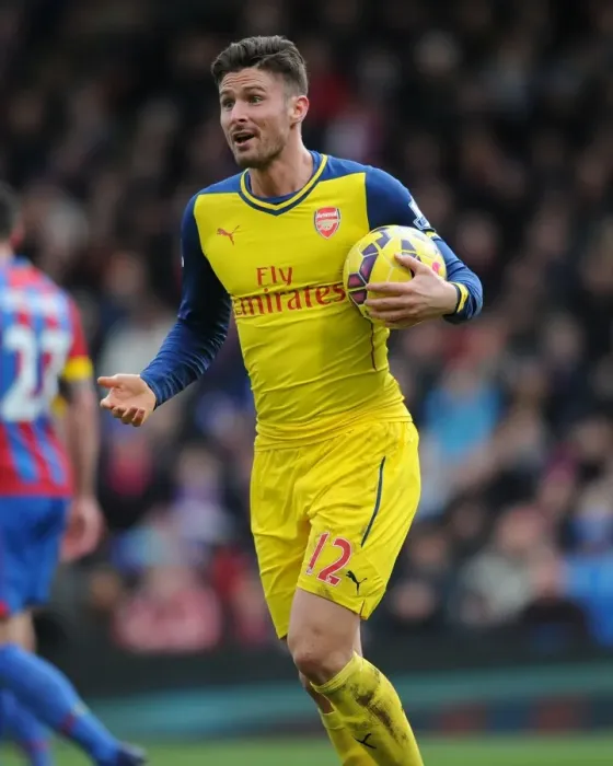 Framed Print : Olivier Giroud in Action: Crystal Palace vs Arsenal, Premier League 2014-15