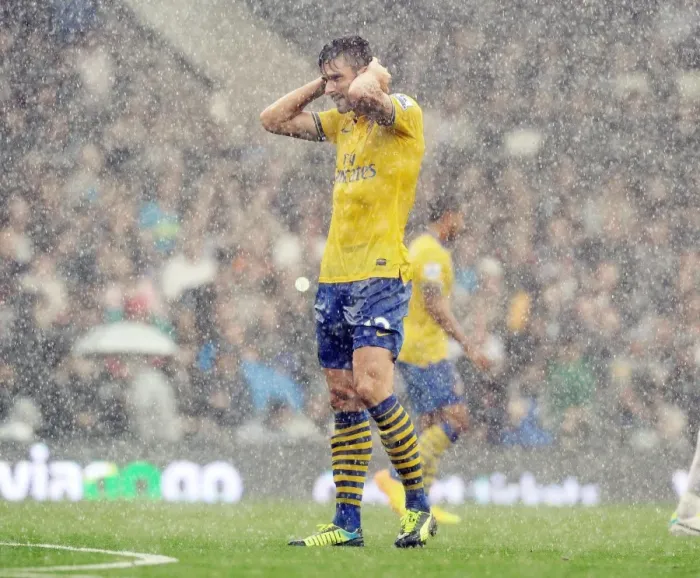 Framed Print : Olivier Giroud in Action: Fulham vs Arsenal, Premier League 2013-14 Framed Print : Olivier Giroud in Action: Fulham vs Arsenal, Premier League 2013-14