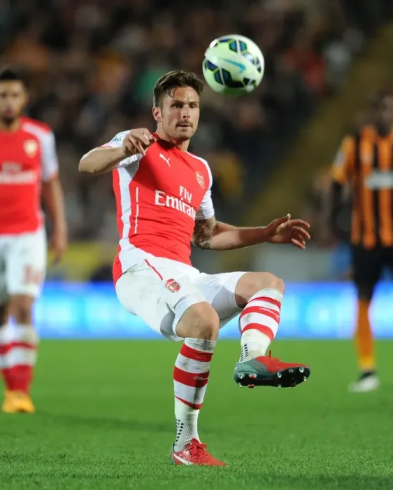 Framed Print : Olivier Giroud in Action: Hull City vs Arsenal, Premier League 2014-2015