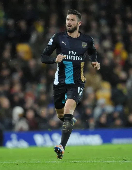 Framed Print : Olivier Giroud: In Action Against Norwich City, Premier League 2015-16 Framed Print : Olivier Giroud: In Action Against Norwich City, Premier League 2015-16