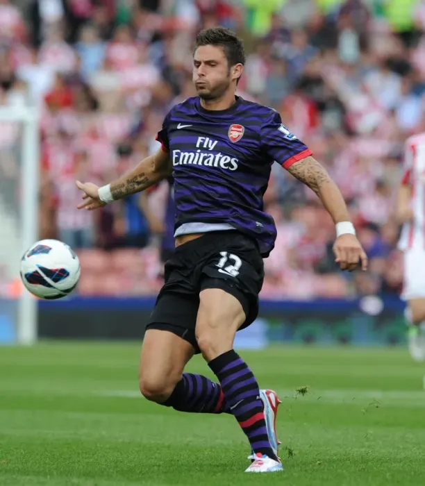 Framed Print : Olivier Giroud in Action: Stoke City vs Arsenal, Premier League 2012-13 Framed Print : Olivier Giroud in Action: Stoke City vs Arsenal, Premier League 2012-13