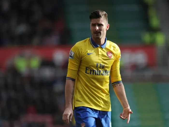 Framed Print : Olivier Giroud in Action: Stoke City vs Arsenal, Premier League 2013-14