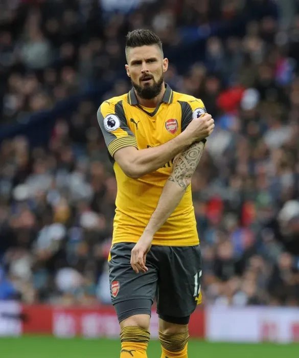 Framed Print : Olivier Giroud in Action: West Bromwich Albion vs. Arsenal, Premier League 2016-17 Framed Print : Olivier Giroud in Action: West Bromwich Albion vs. Arsenal, Premier League 2016-17