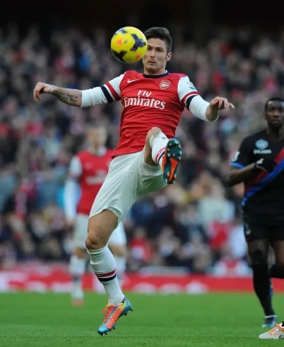 Framed Print : Olivier Giroud: Arsenal Striker in Action Against Crystal Palace, Premier League 2013-14