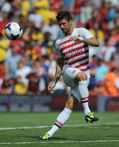Olivier Giroud (Arsenal) warms up before the match. Arsenal 1: 2 Galatasaray. Emirates Cup Day Two