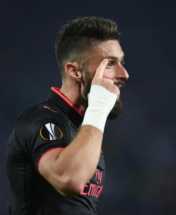 Framed Print : Olivier Giroud: Arsenal's Europa League Threat in Belgrade Framed Print : Olivier Giroud: Arsenal's Europa League Threat in Belgrade