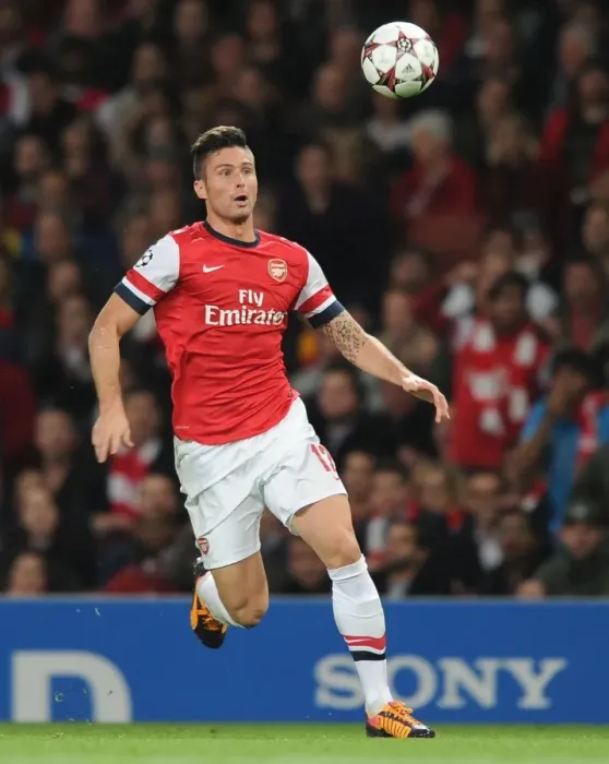 Framed Print : Olivier Giroud: Arsenal's Formidable Striker in Action