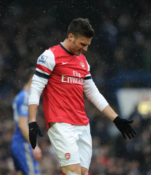 Framed Print : Olivier Giroud: Battle at Stamford Bridge - Chelsea vs Arsenal, Premier League 2012-13 Framed Print : Olivier Giroud: Battle at Stamford Bridge - Chelsea vs Arsenal, Premier League 2012-13
