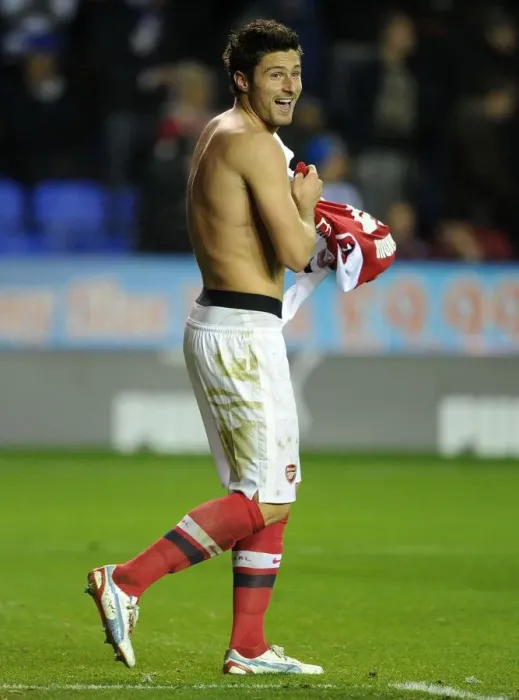 Framed Print : Olivier Giroud Celebrates Arsenal's Capital One Cup Victory over Reading Framed Print : Olivier Giroud Celebrates Arsenal's Capital One Cup Victory over Reading