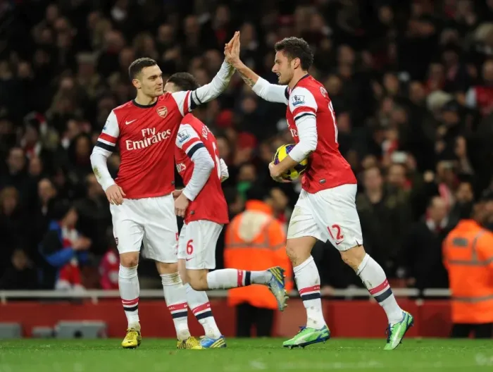 Framed Print : Olivier Giroud celebrates scoring his 2nd goal for Arsenal with Thomas Vermaelen