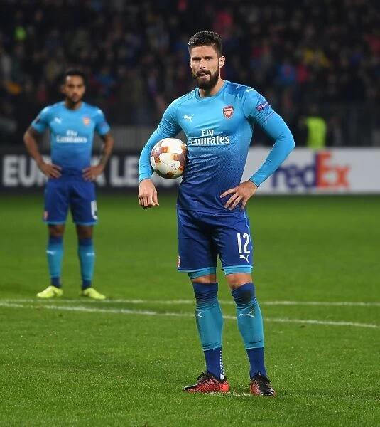 Olivier Giroud: Focused and Ready for Arsenal's Penalty Kick in UEFA Europa League Match
