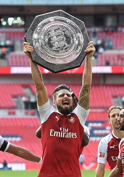 Olivier Giroud Lifts the FA Community Shield: Arsenal's Victory over Chelsea (2017-18)