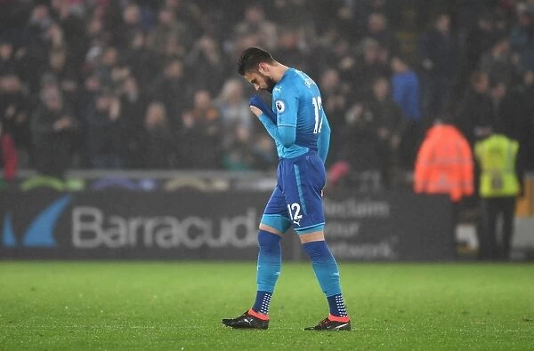 Olivier Giroud Reacts to Swansea's Third Goal in Arsenal's Premier League Loss
