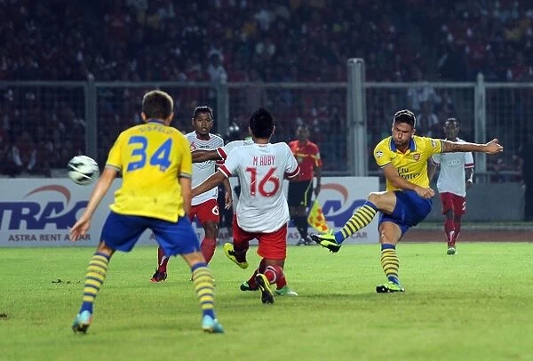 Olivier Giroud Scores for Arsenal Against Indonesia All-Stars, 2013