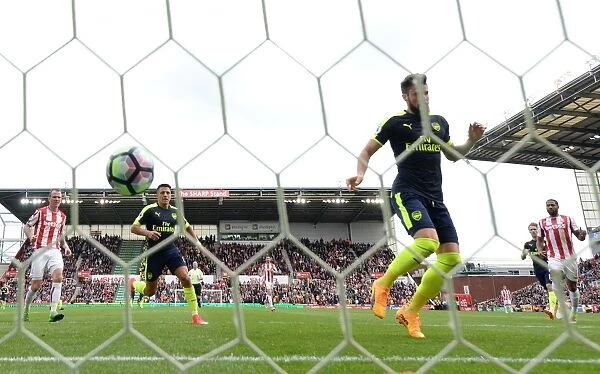 Olivier Giroud scores his and Arsenals 1st goal. Stoke City 1: 4 Arsenal. Premier League