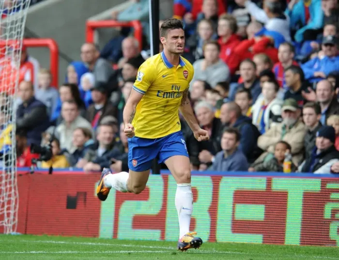Framed Print : Olivier Giroud Scores Arsenal's Second Goal Against Crystal Palace (2013-14)