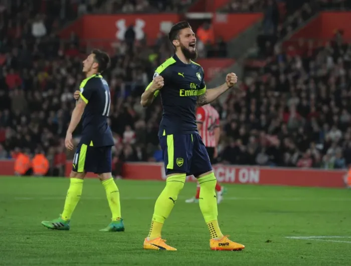 Framed Print : Olivier Giroud Scores Arsenal's Second Goal Against Southampton (2016-17)