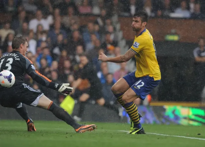 Framed Print : Olivier Giroud Scores the Opener: Fulham vs. Arsenal, Premier League 2013-14 Framed Print : Olivier Giroud Scores the Opener: Fulham vs. Arsenal, Premier League 2013-14