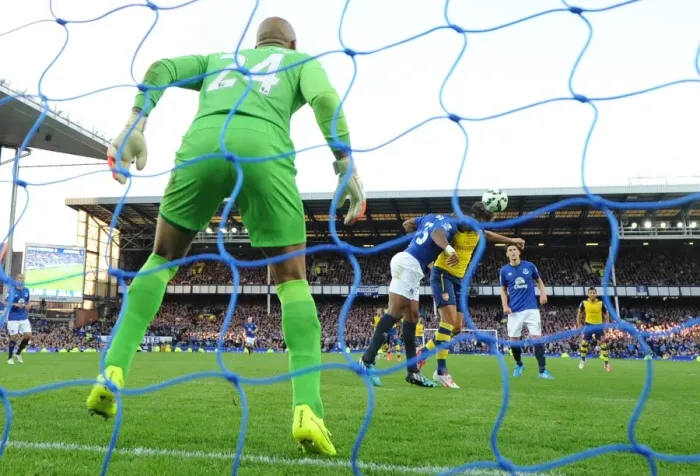 Framed Print : Olivier Giroud Scores Past Tim Howard: Everton vs Arsenal, 2014 / 15 Premier League