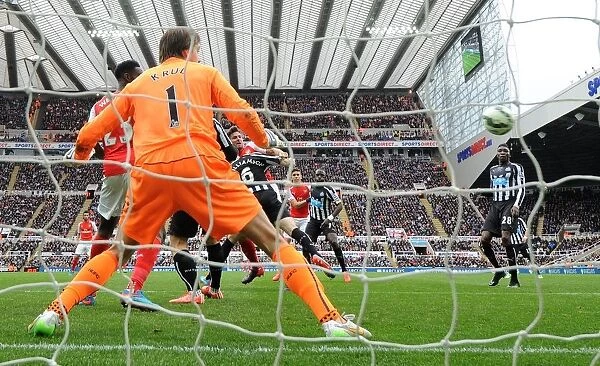 Olivier Giroud Scores Under Pressure: Newcastle United vs. Arsenal, Premier League 2014 / 15