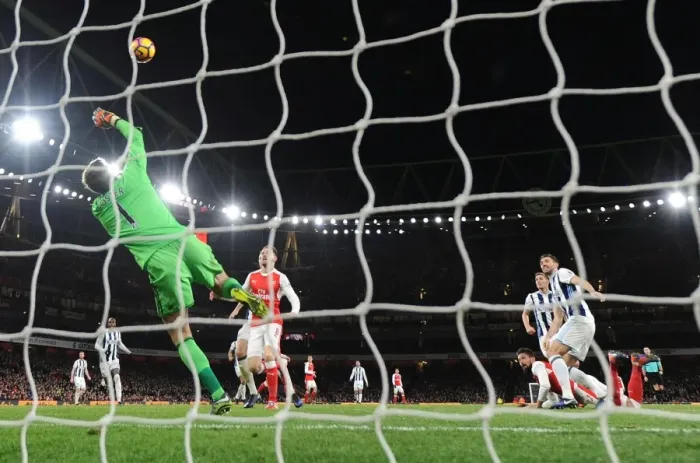 Framed Print : Olivier Giroud Scores the Winning Goal: Arsenal vs. West Bromwich Albion, Premier League 2016-17 Framed Print : Olivier Giroud Scores the Winning Goal: Arsenal vs. West Bromwich Albion, Premier League 2016-17