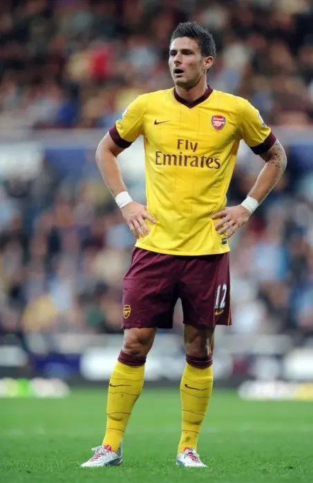 Framed Print : Olivier Giroud: Star Striker in Action for Arsenal vs. West Ham United, Premier League 2012-13