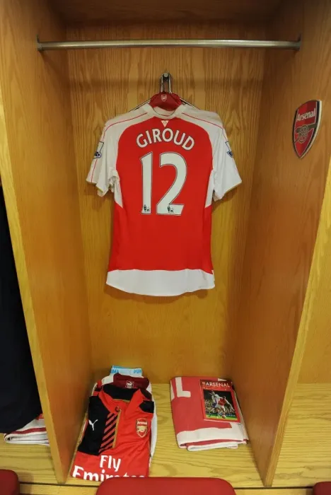 Framed Print : Olivier Giroud's Arsenal Shirt in the Changing Room Before Arsenal vs West Bromwich Albion (2015-16) Framed Print : Olivier Giroud's Arsenal Shirt in the Changing Room Before Arsenal vs West Bromwich Albion (2015-16)