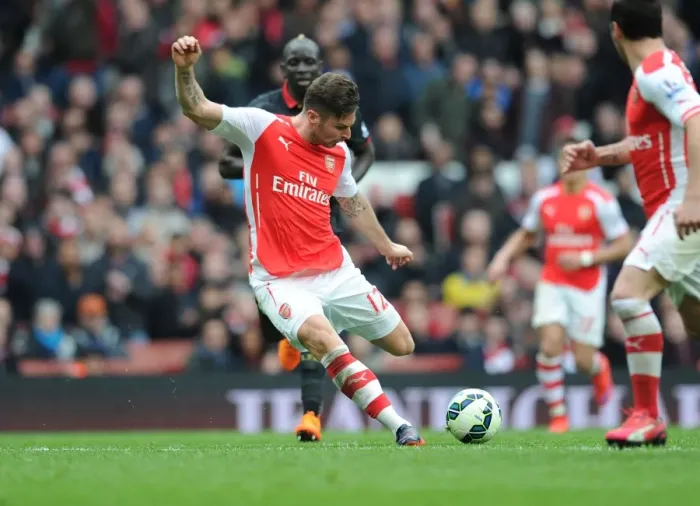 Framed Print : Olivier Giroud's Brace: Arsenal's Victory Over Liverpool in 2015 Premier League