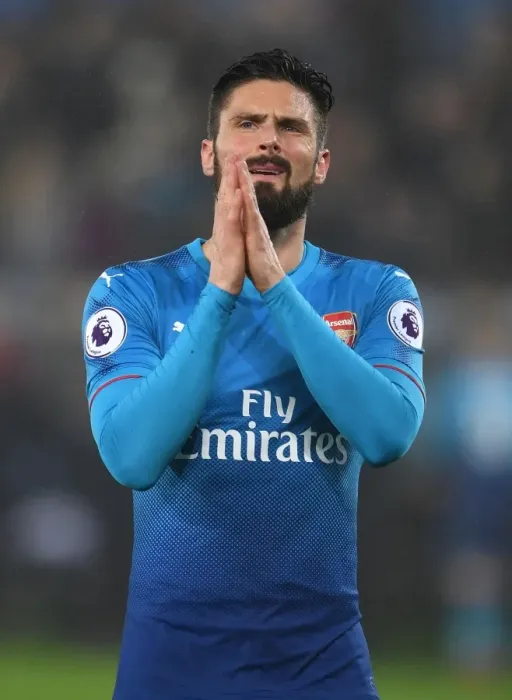 Framed Print : Olivier Giroud's Euphoric Moment with Arsenal Fans: Swansea Victory Celebration (2018)