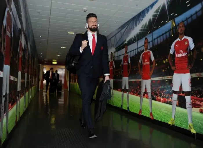 Framed Print : Olivier Giroud's Farewell Stroll: Arsenal FC vs. FC Barcelona, UCL Showdown