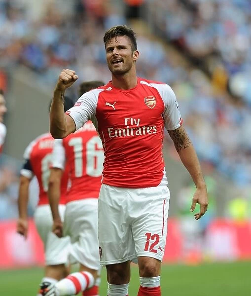 Olivier Giroud's Hat-Trick: Arsenal Defeats Manchester City in FA Community Shield 2014 / 15