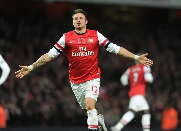 Olivier Giroud's Hat-Trick: Arsenal's Triumph over Fulham in the 2012-13 Premier League