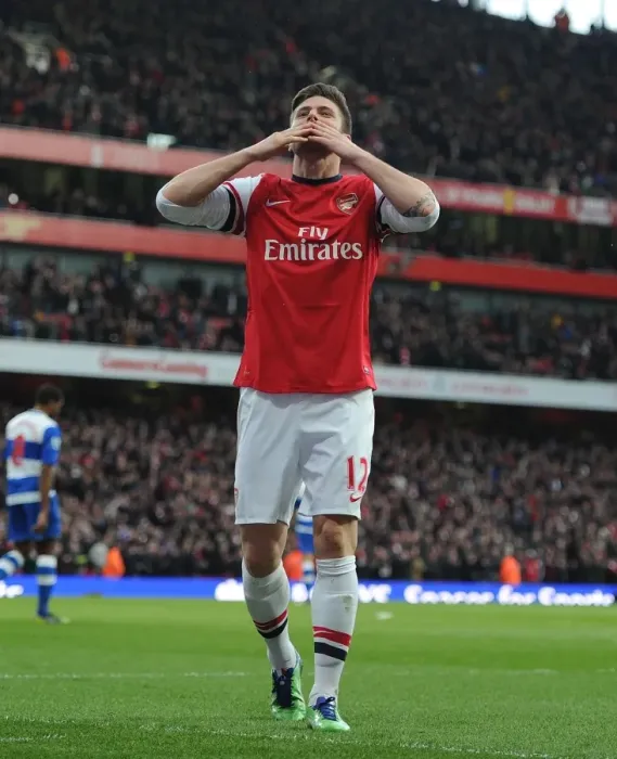 Framed Print : Olivier Giroud's Hat-Trick: Arsenal's Triumph over Reading in the 2012-13 Premier League
