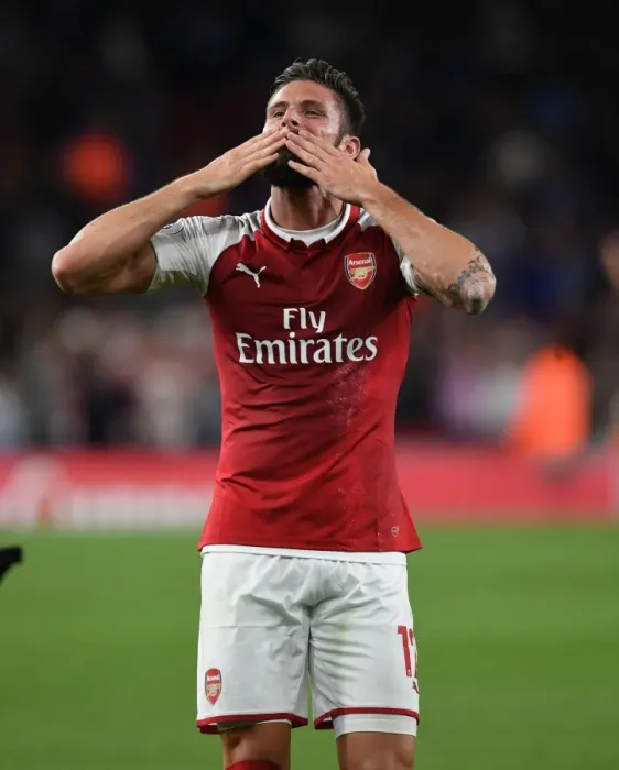 Framed Print : Olivier Giroud's Premier League Debut Goal: Arsenal's Triumph over Leicester City (2017-18) Framed Print : Olivier Giroud's Premier League Debut Goal: Arsenal's Triumph over Leicester City (2017-18)