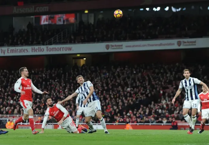 Framed Print : Olivier Giroud's Pressure-Cooker Goal: Arsenal's Dramatic Victory Over West Bromwich Albion, 2016-17