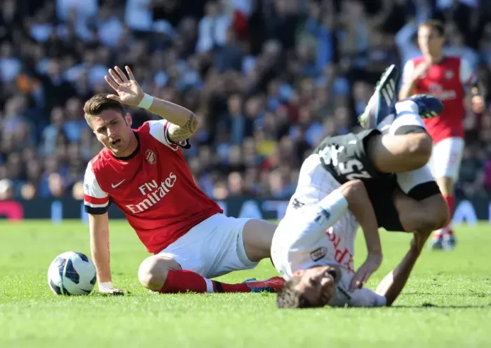 Framed Print : Olivier Giroud's Red Card Dispute with Stanislav Manolev (Fulham vs. Arsenal, Premier League 2012-13)