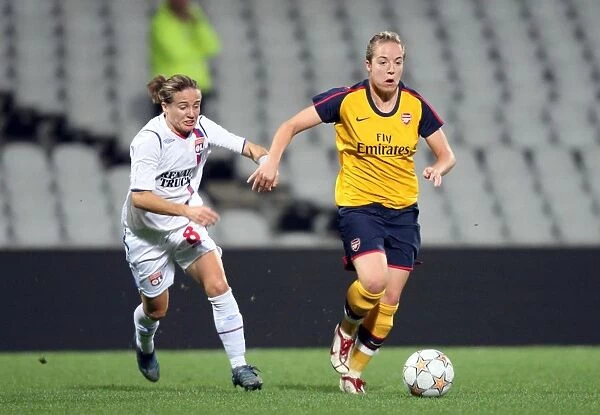 Olympic Lyon Outshines Arsenal Ladies in UEFA Cup: Davison vs. Bompastor Showdown
