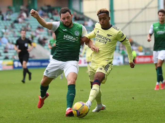 Framed Print : Omari Hutchinson Stars: Arsenal Secure Pre-Season Victory Over Hibernian