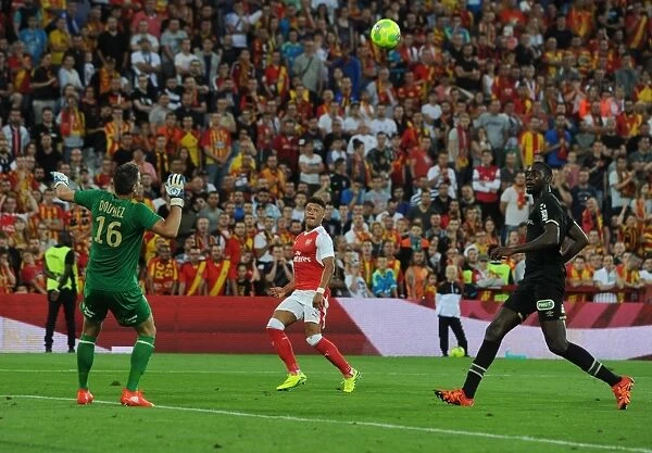 Oxlade-Chamberlain Scores Stunner in Arsenal's Pre-Season Victory over RC Lens (2016)