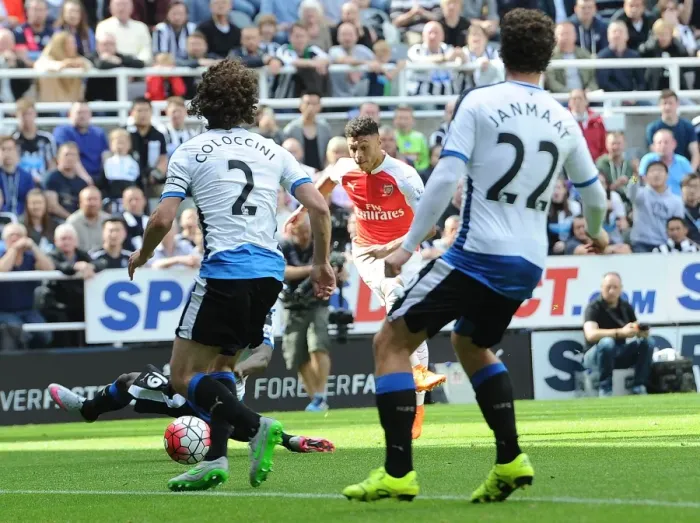 Framed Print : Oxlade-Chamberlain Scores the Winner: Newcastle United vs. Arsenal, 2015-16 Premier League - Alex's Game-Changing Goal Framed Print : Oxlade-Chamberlain Scores the Winner: Newcastle United vs. Arsenal, 2015-16 Premier League - Alex's Game-Changing Goal