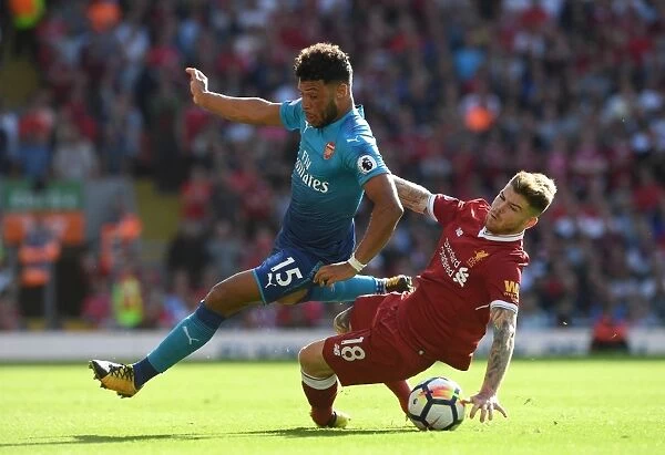 Oxlade-Chamberlain vs. Moreno: A Football Rivalry Erupts at Anfield (Liverpool vs. Arsenal 2017-18)
