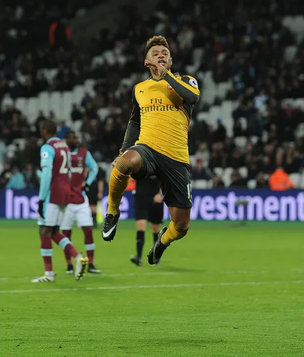 Framed Print : Oxlade-Chamberlain's Brace: Arsenal's 4-1 Victory Over West Ham United (December 2016)