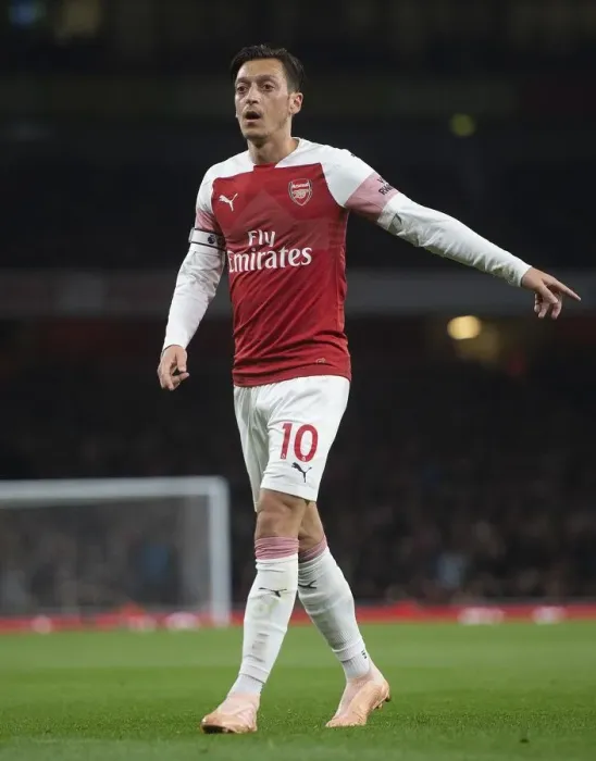 Framed Print : Ozil 6 181022WAFC