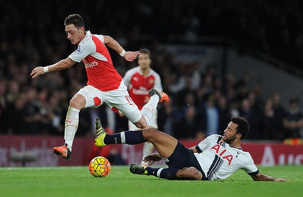 Ozil vs. Dembele: Intense Rivalry Unfolds - Arsenal vs. Tottenham (2015-16) Premier League Clash