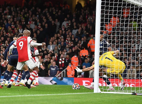 Partey Powers Arsenal Past Aston Villa: Thomas Scores Opening Goal in Premier League Clash